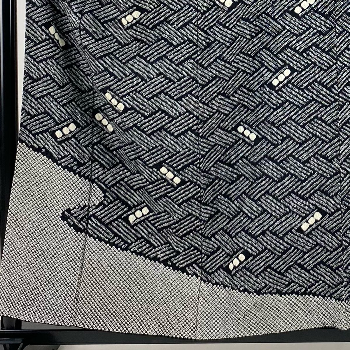 訪問着 身丈155.5cm 裄丈63cm S 袷 霞 幾何学模様 絞り 黒 正絹