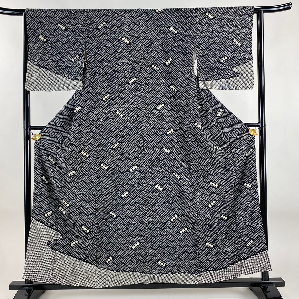 訪問着 身丈155.5cm 裄丈63cm S 袷 霞 幾何学模様 絞り 黒 正絹