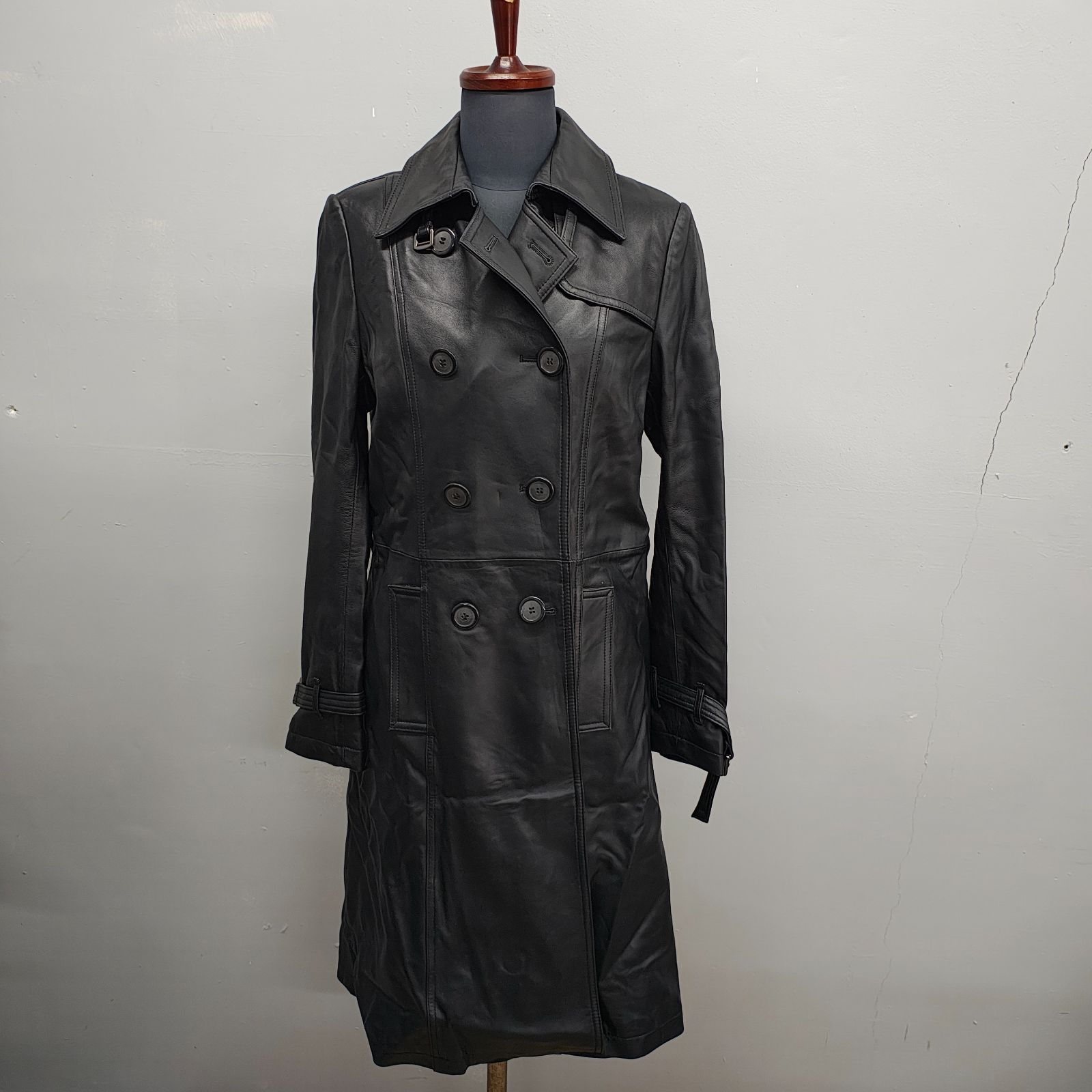 BELLUCCI レザーロング トレンチコート Mサイズ ラムレザー ブラック BELLUCCI レザーロング トレンチコート Mサイズ ラムレザー ブラック