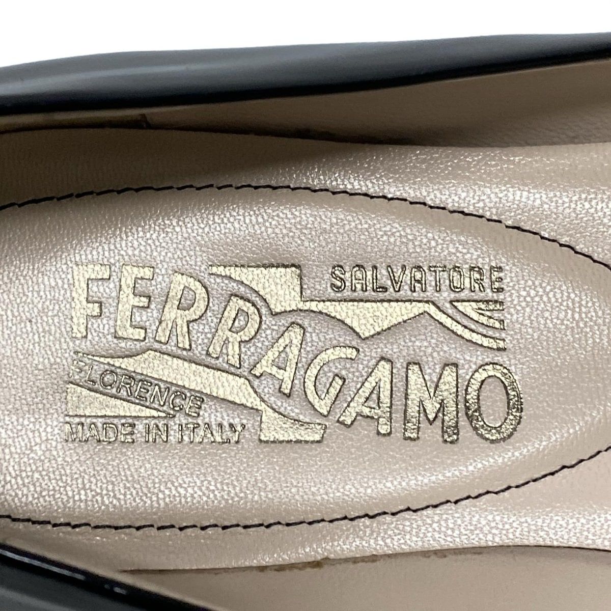 FERRAGAMO/SalvatoreFerragamo(サルバトーレフェラガモ) フラット  