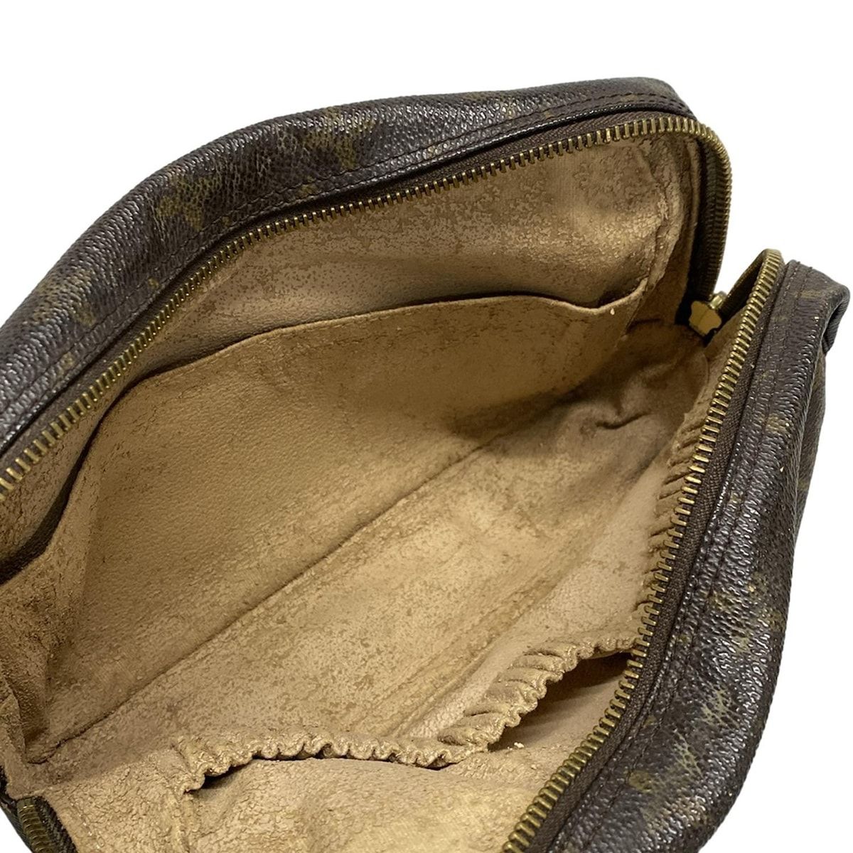 LOUIS VUITTON(ルイヴィトン) ポーチ モノグラム トゥルース