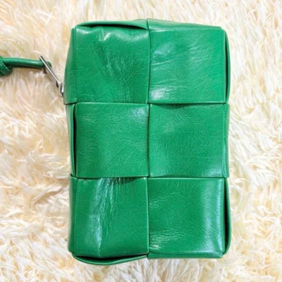 ボッテガヴェネタ カセット