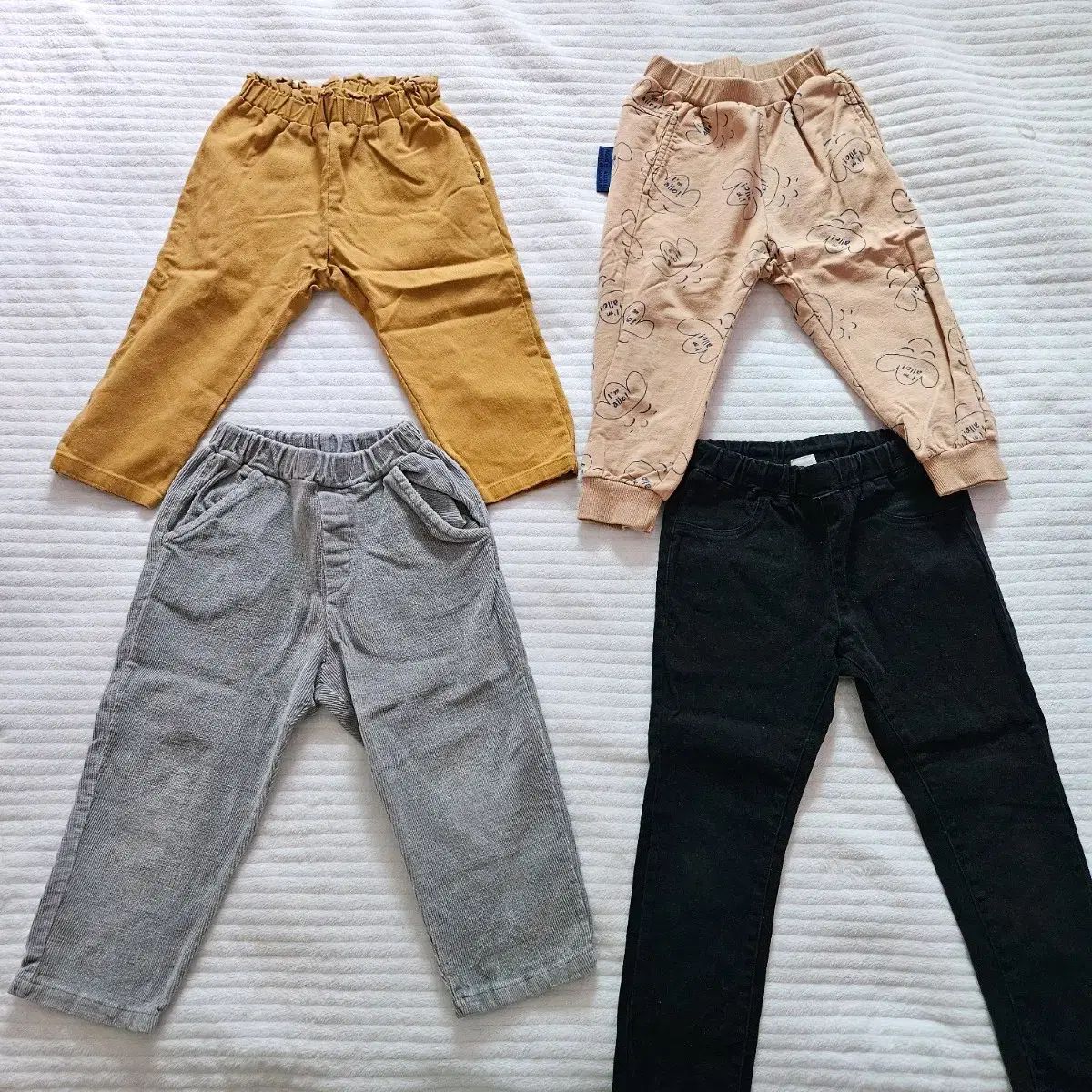 ete×一ツ山佳子コラボ tattooピアス 右耳用 ete（ピアス）のフリマ