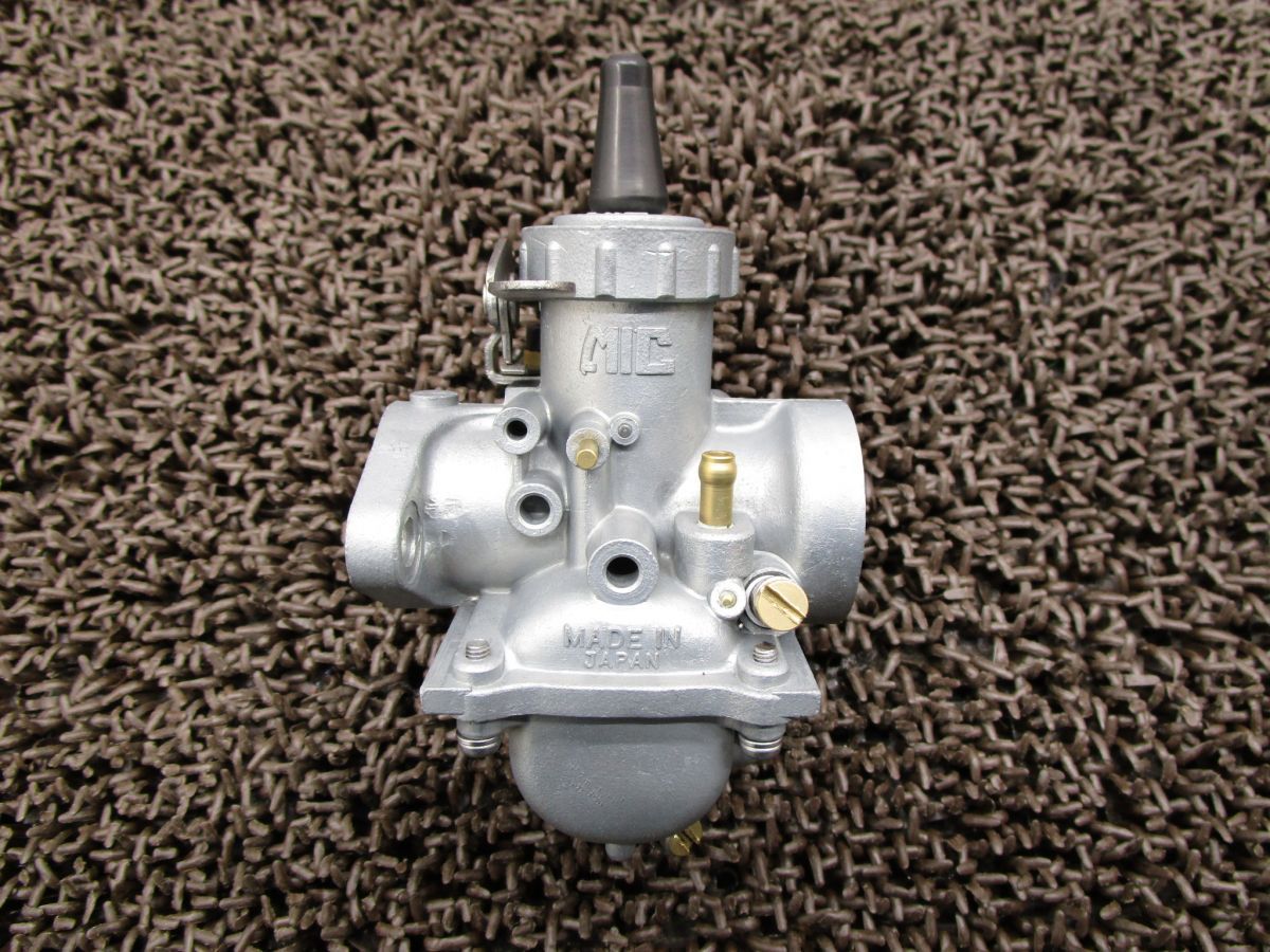 中国美術 白玉 刻 双獅子蓋 香炉(A376) 中国美術 白玉 刻 双獅子蓋 香炉(A376)