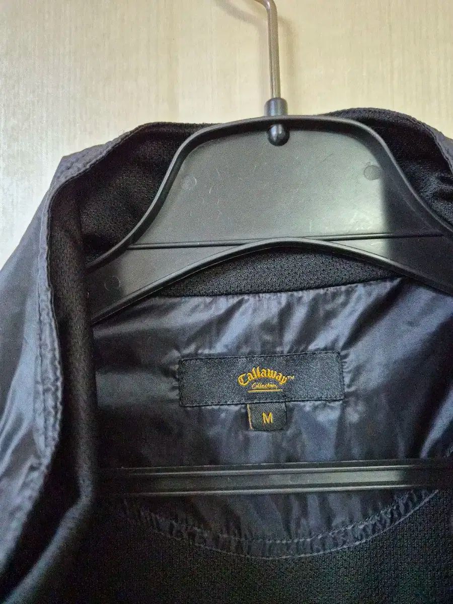 ウィンドブレーカー ベスト