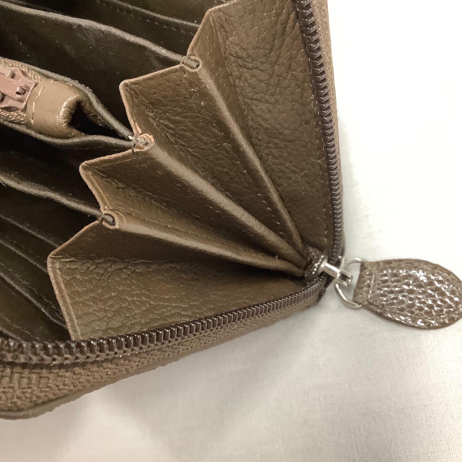 未使用】オーストリッチレッグラウンド財布 長財布 ブラウン D231 