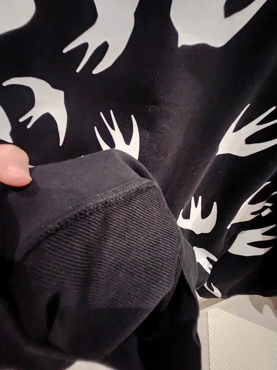 McQueen スウェット