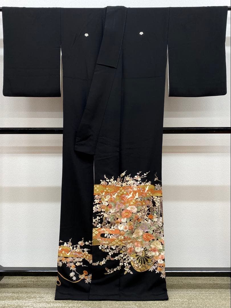 蘇州刺繍 汕頭刺繍 黒留袖 鶴 鳥 比翼仕立て 正絹 躾糸付き X501 蘇州刺繍 汕頭刺繍 黒留袖 蜀江文 花車 鳥 七宝繋ぎ 比翼仕立て 正絹