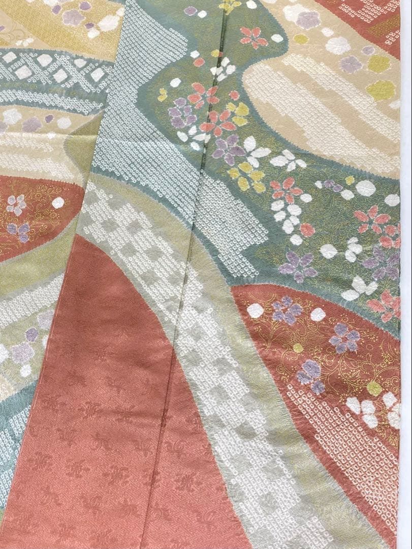 青柳 訪問着 金彩 七宝 絞り 紋意匠 正絹 躾糸付き - メルカリ