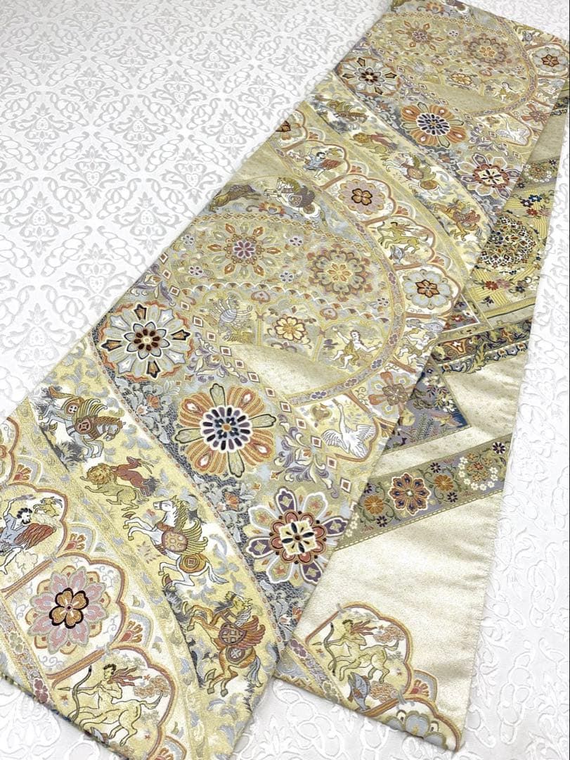 ニ図全通袋帯 壱阡八百織 欧宮の美 金糸 華紋 狩猟文 動物 正絹 ニ図全通袋帯 壱阡八百織 欧宮の美 金糸 華紋 狩猟文 動物 正絹 H782