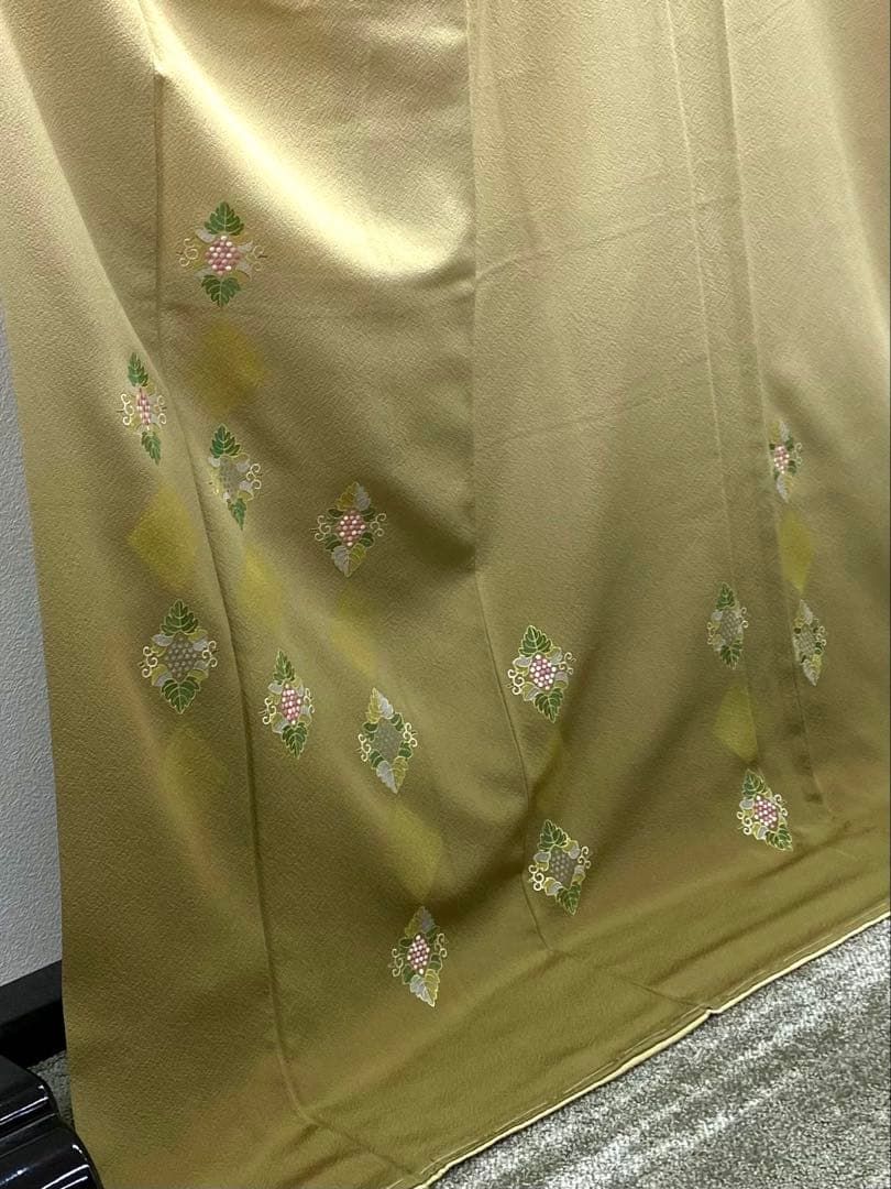 ❁tomihisa❁新品 京印伝 お仕立て上がり品 ドラゴン 龍 着物 仕付け糸