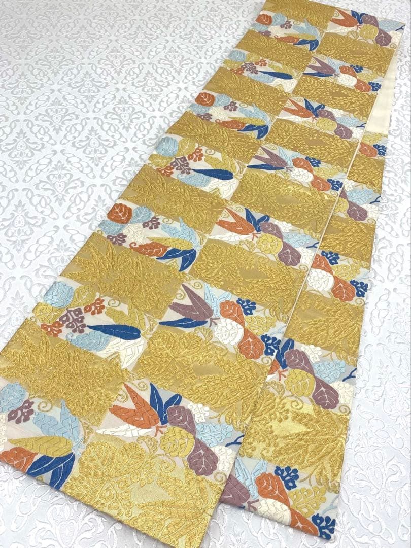 山口美術織物 唐織 市松桐笹文 袋帯 市松 金糸 新品未使用品 正絹 六通 山口美術織物 唐織 市松桐笹文 袋帯 市松 金糸 新品未使用品 正絹 六通