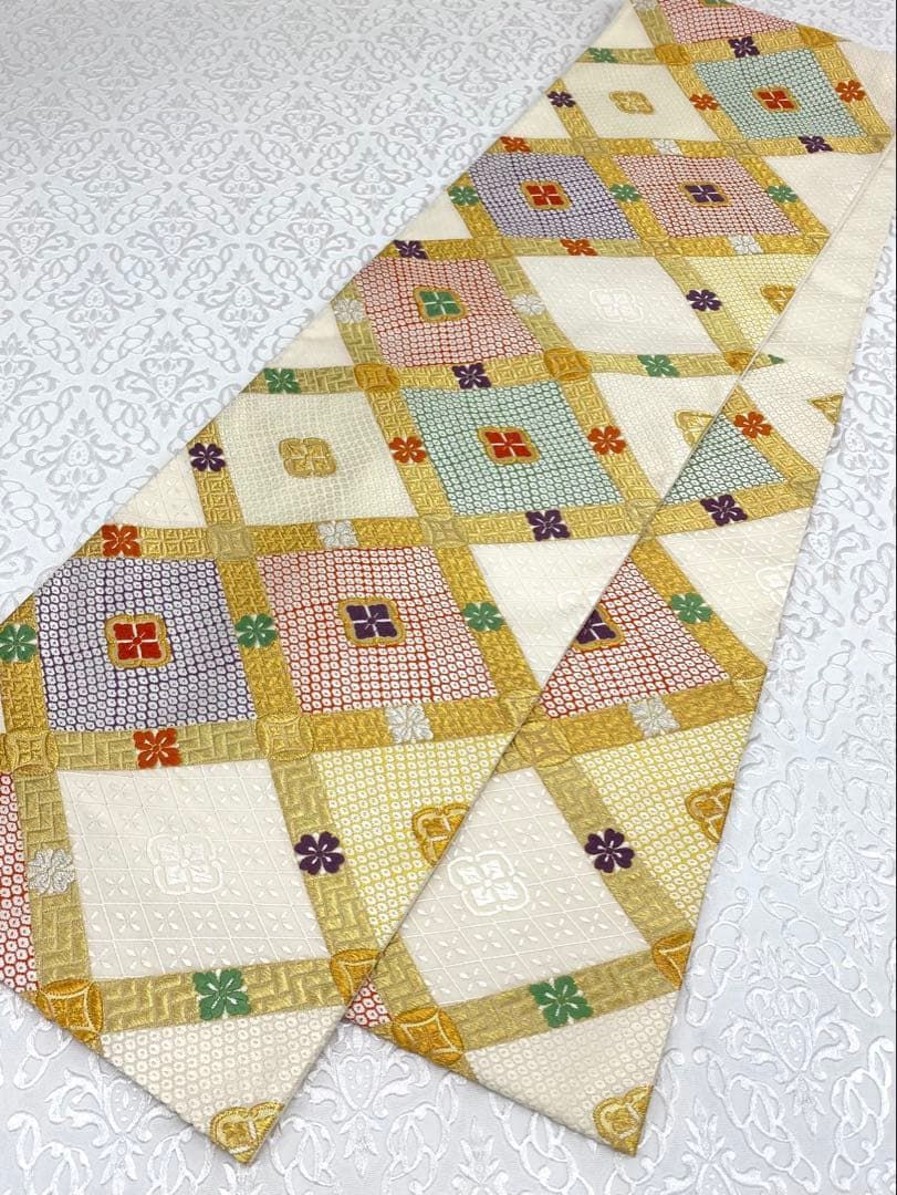 B5 唐織 吉祥文様 華文 七宝 亀甲 花菱 六通 正絹 フォーマルな袋帯 31 袋帯 美品 名品 川島織物 落款あり 蜀江文 亀甲花菱 刺繍 箔 金色 六通