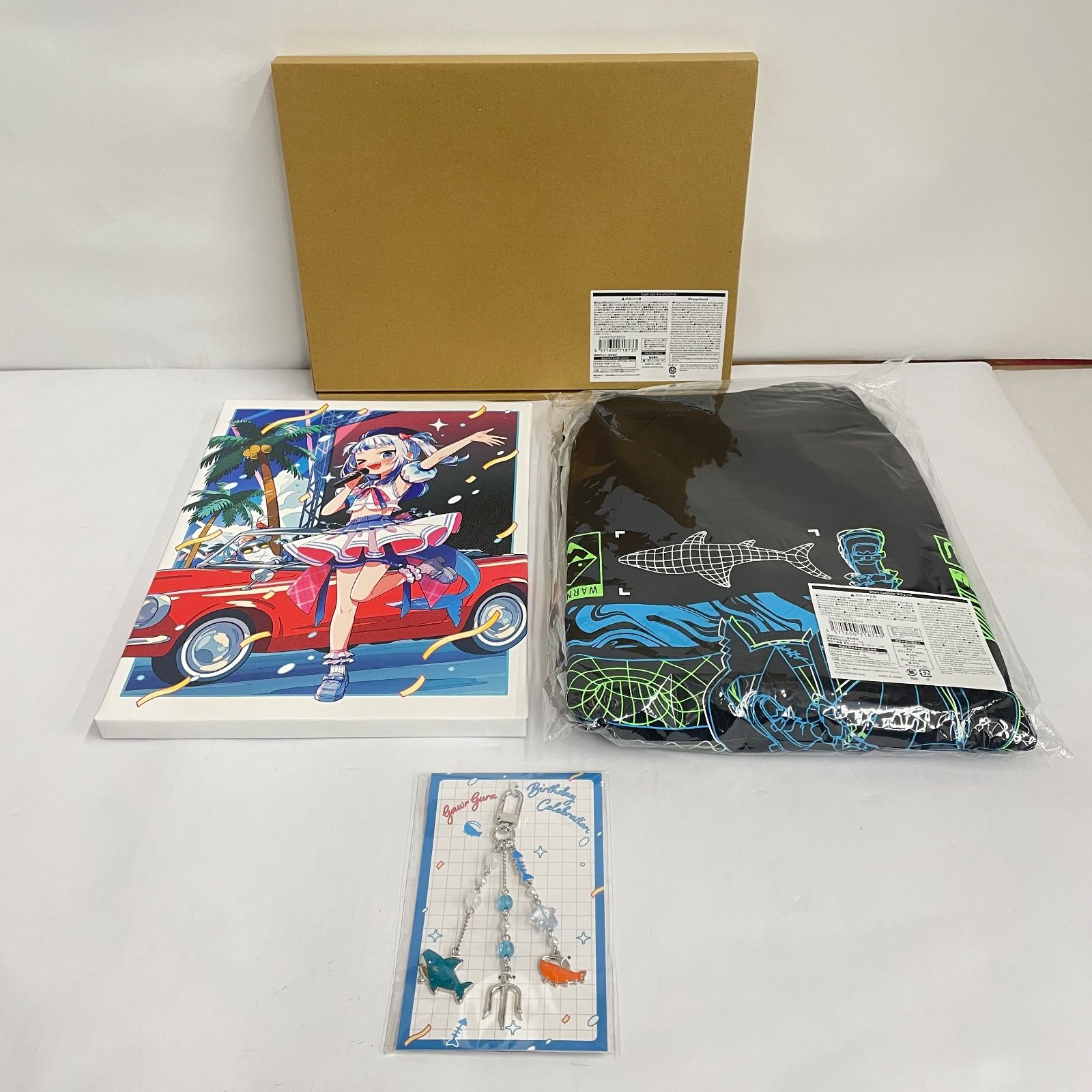 瀬戸店 ホロライブ がうるぐら 誕生日記念2025 3点セット キーホルダー キャンバスアート スウェット 718-8123