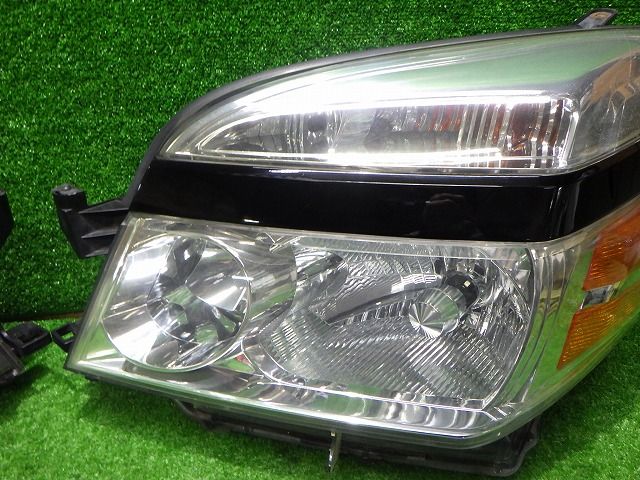 ヴォクシー ヘッドライト 左右 HID AZR60/65 後期 28-183 V1 バラスト