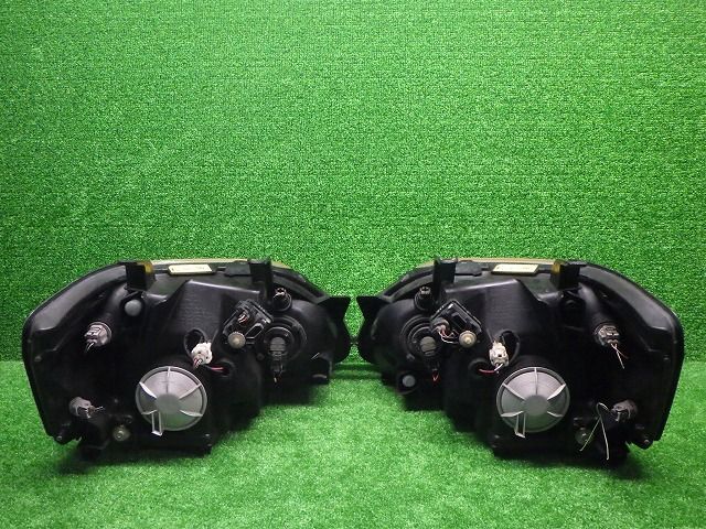 ノア 後期 ヘッドライト 左右 HID AZR60/65 28-181 N0 バラスト付き