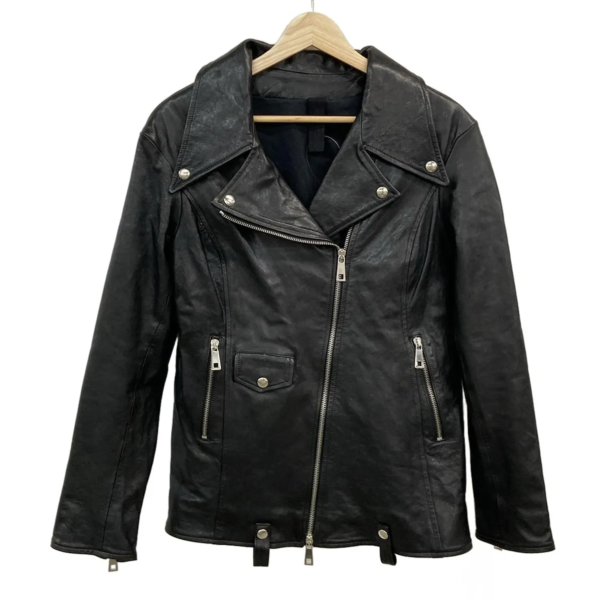 【美品】MUSHER ライダースジャケット　羊皮　黒　イタリア製　38 美品】MUSHER ライダースジャケット 羊皮 黒 イタリア製 38 2025年最新