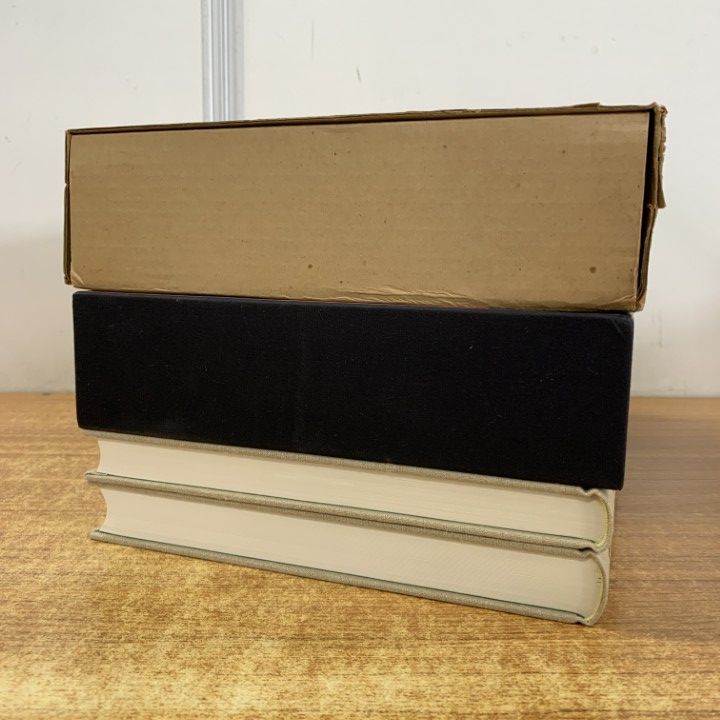 □01)【1点限り!】世界のアゲハチョウ/図版編・解説編 2冊入り/五十嵐