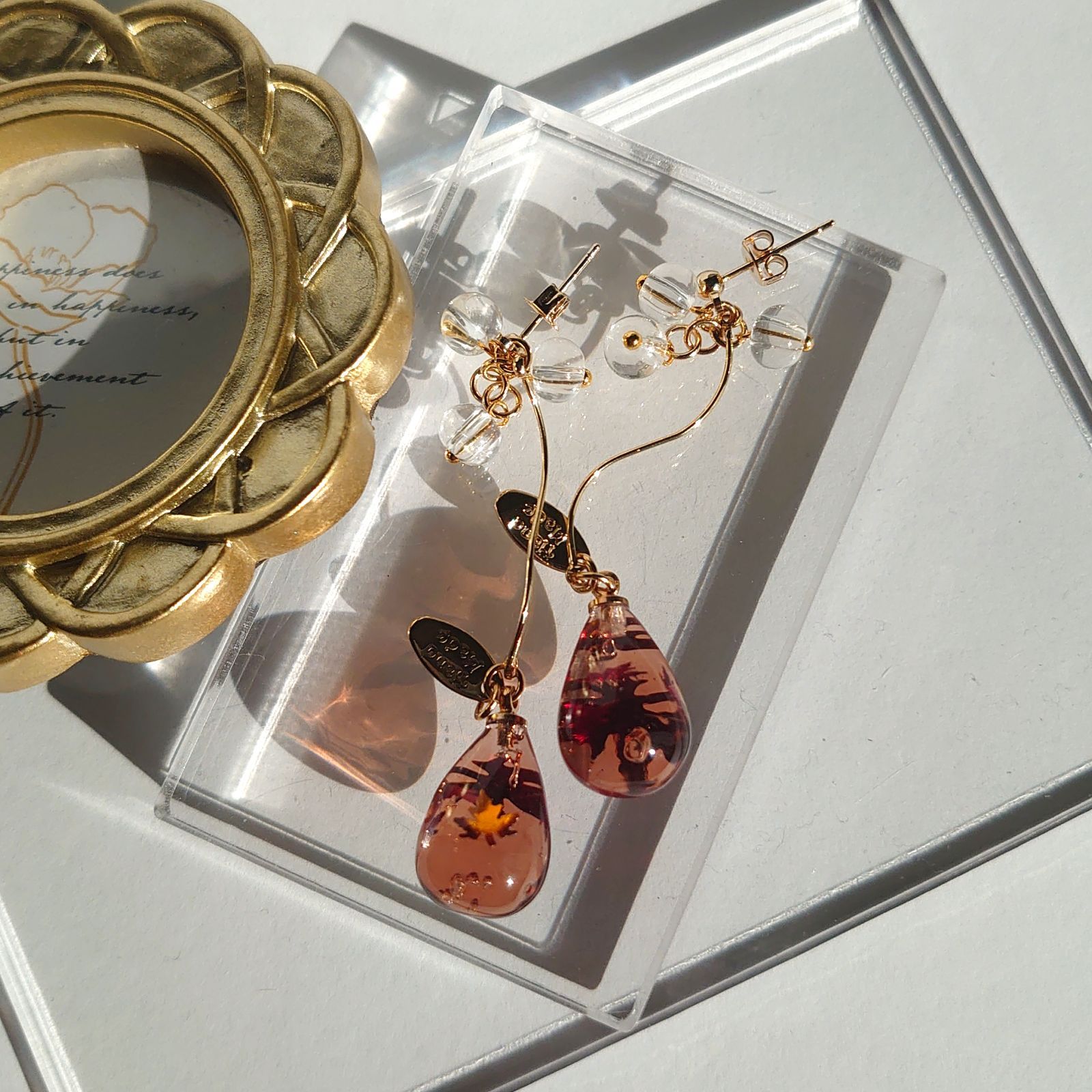 紅葉 しずく きらきら レジン ピアス サージカルステンレス 金属 