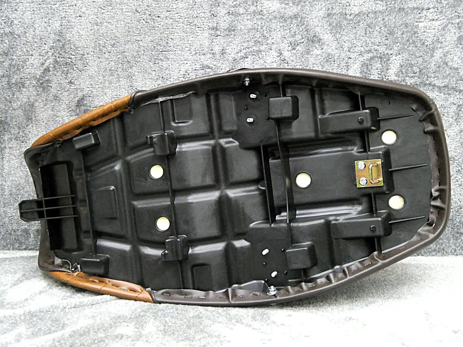 ゼファー400 初期・前期 茶ツートン らくだシート/ブラウン C1 C2 C3茶