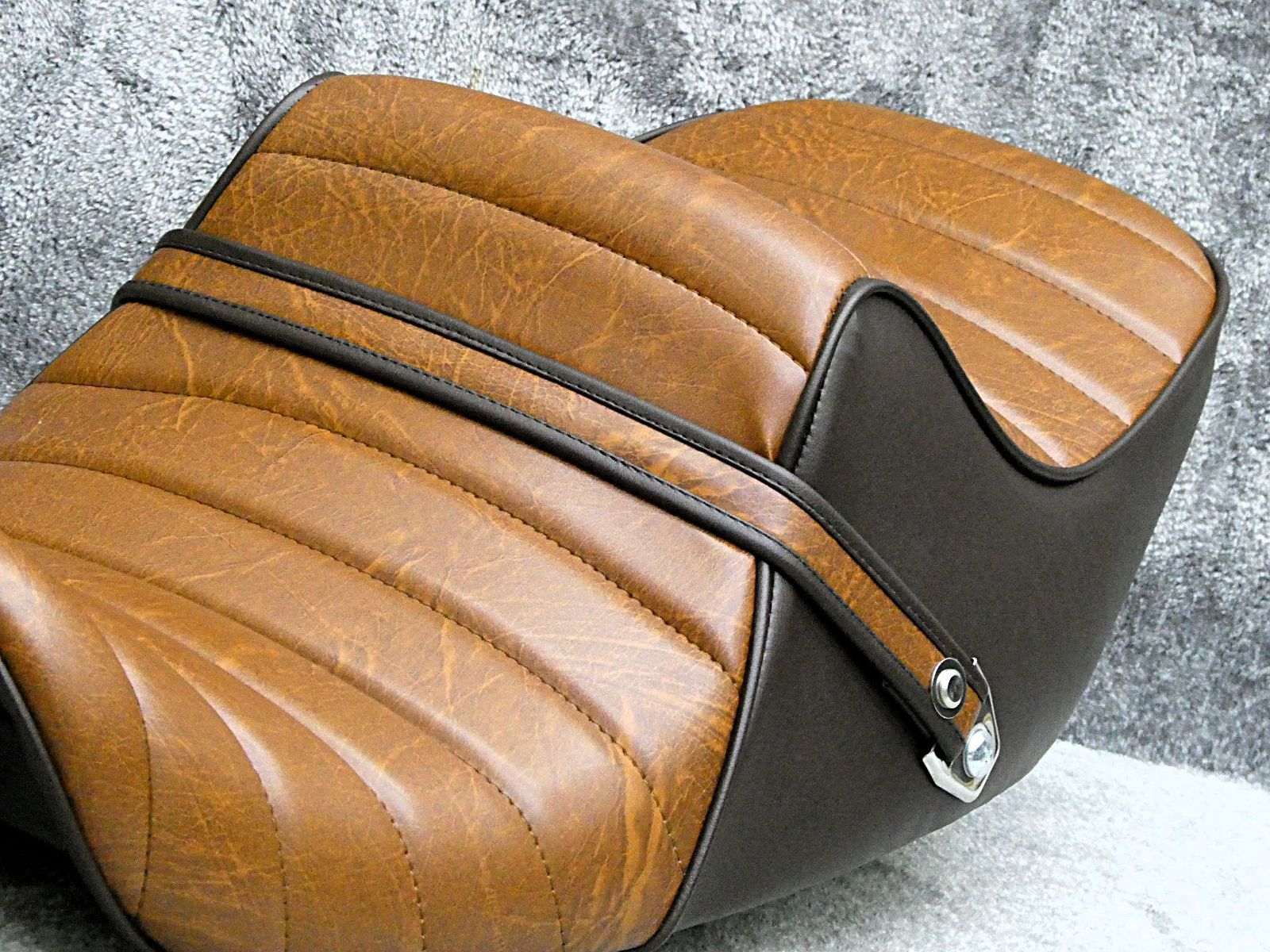 ゼファー400 初期・前期 茶ツートン らくだシート/ブラウン C1 C2 C3茶