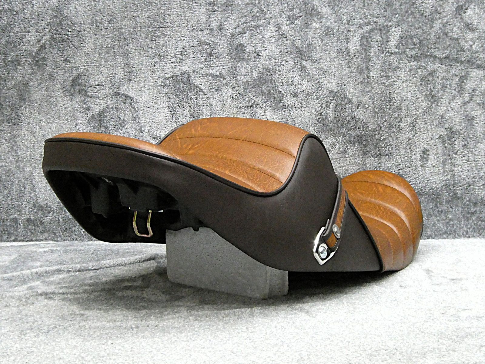 ゼファー400 初期・前期 茶ツートン らくだシート/ブラウン C1 C2 C3茶