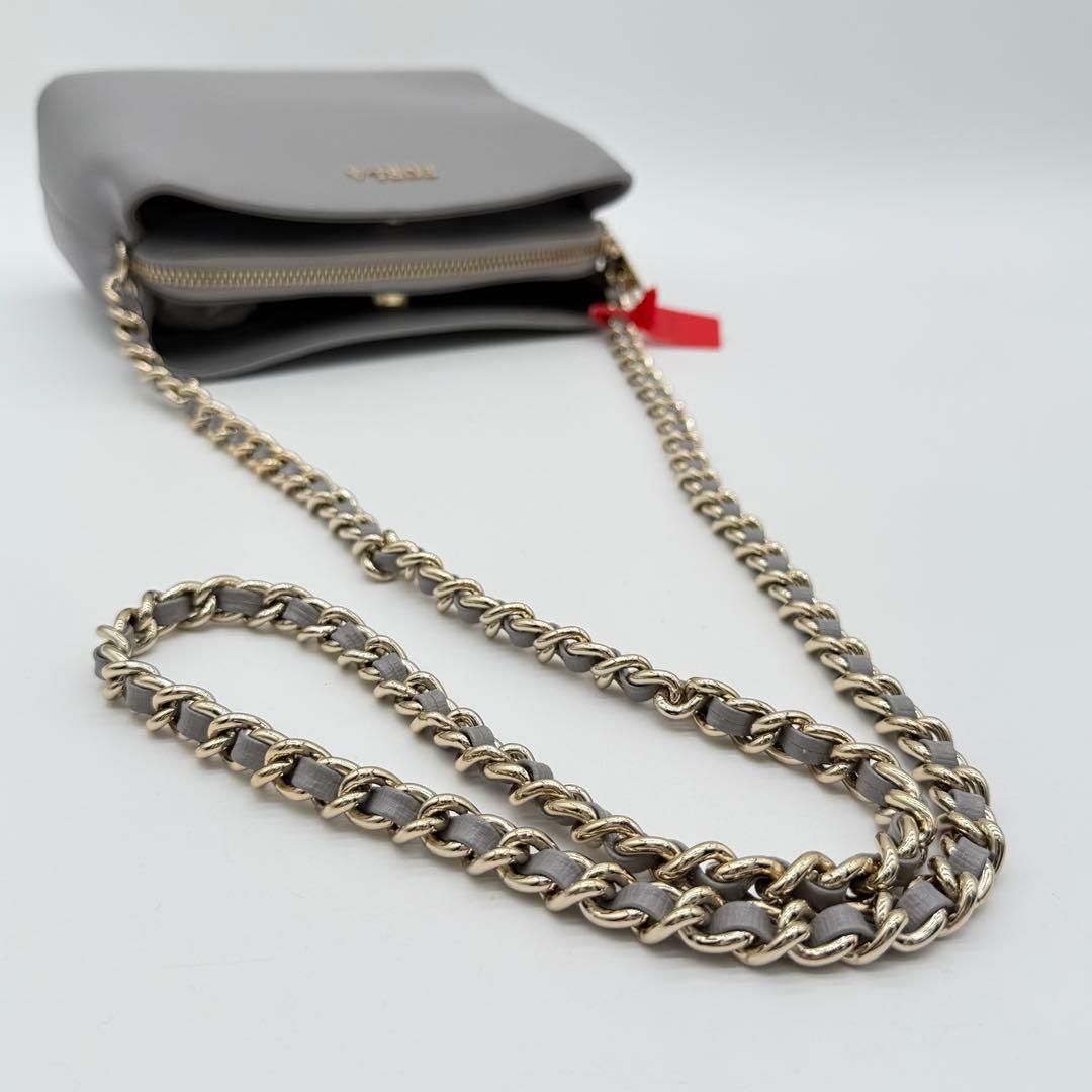 美品】FURLA ショルダーバッグ ミニバッグ 斜めがけ レザー グレー