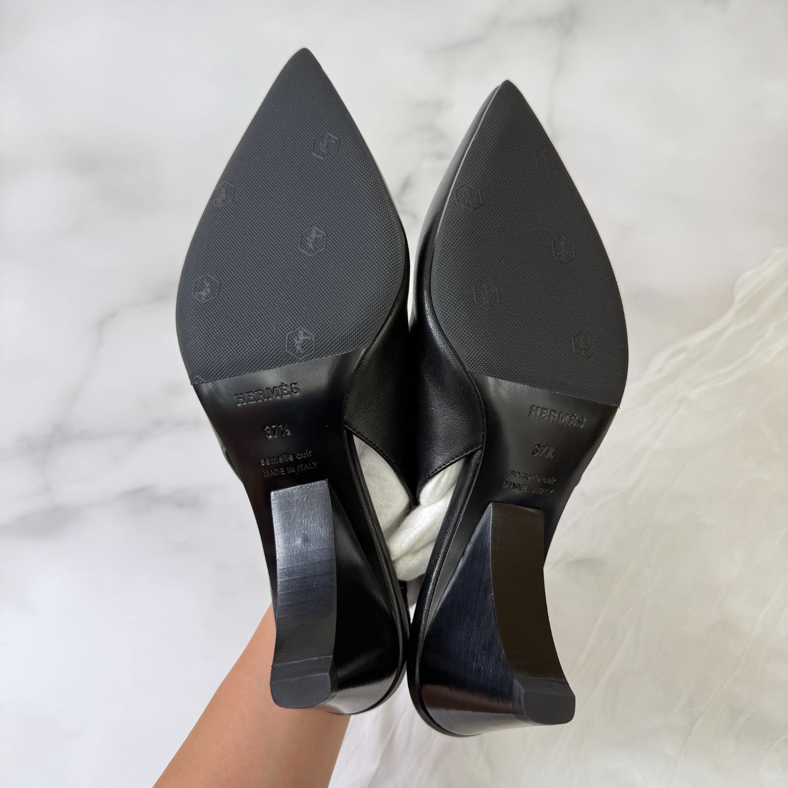 レザー パンプス