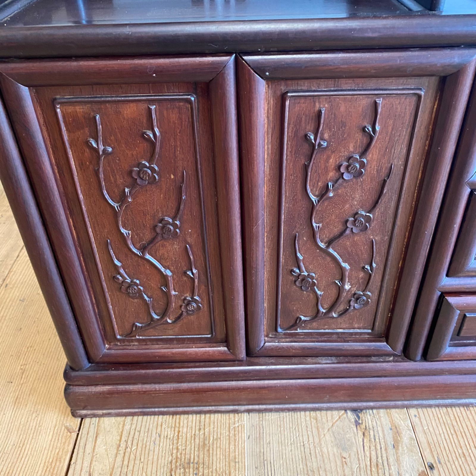 アンティーク 紫檀 飾り棚 透かし彫り 飾り棚 唐木 アンティーク 紫檀 飾り棚 透かし彫り 飾り棚 唐木 y141 - メルカリ