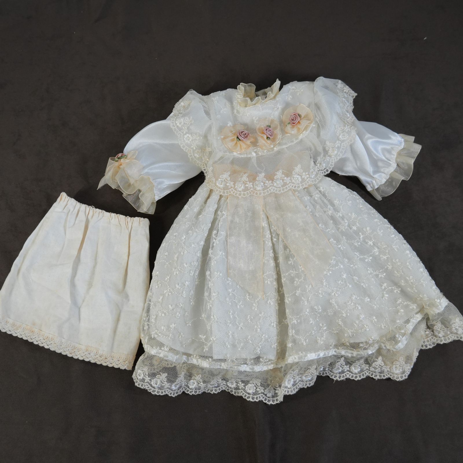 IM] 西洋人形 ビスクドール スリーピングアイ 高さ48cm 現状品 - メルカリ