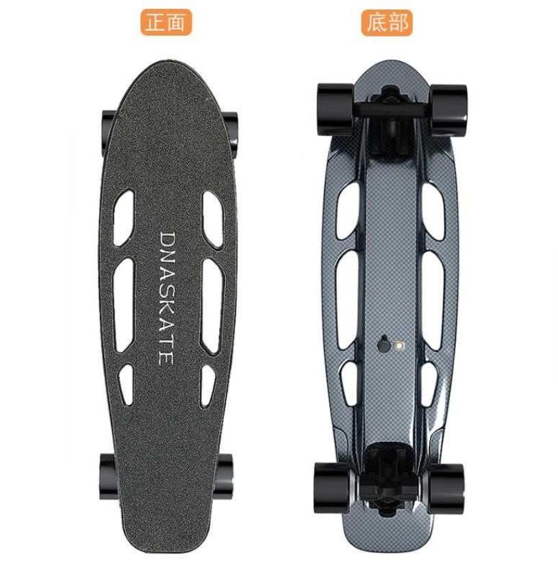 電動リモコンキックボードスマート電動四輪車 大人磁気浮上式電動キックボードです