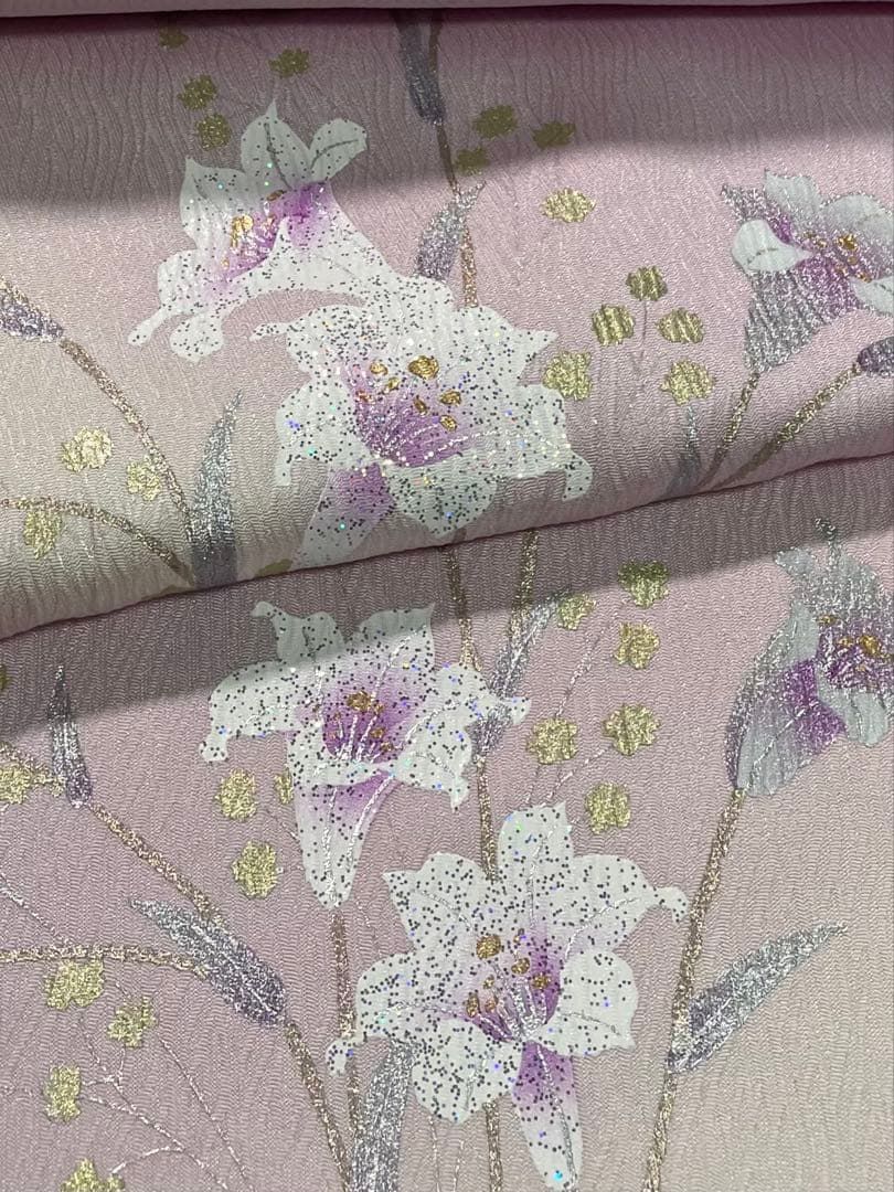 金彩作家 太田洋 付け下げ 反物 百合にかすみ草 銀彩 グリッター 紋意匠 正絹 金彩作家 太田洋 付け下げ 反物 百合にかすみ草 銀彩 グリッター 紋