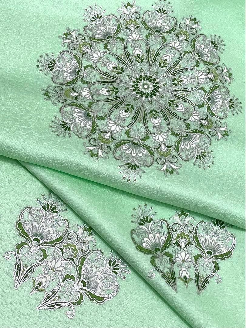 付け下げ グリッター箔 紋意匠 百合 正絹 反物 金彩作家 太田洋 付け下げ 反物 銀彩 グリッター 紋意匠 正絹 C305