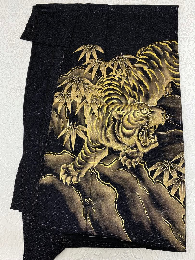 鳳凰 虎 訪問着 豪華 銀通し 仮絵羽 未仕立て品 八掛付き 正絹 大衆
