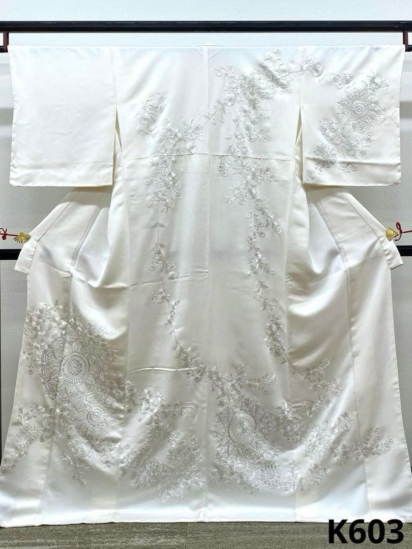 未使用品！付下げ 訪問着 しつけ糸付き 金彩 刺繍 D811 訪問着 絞り 刺繍