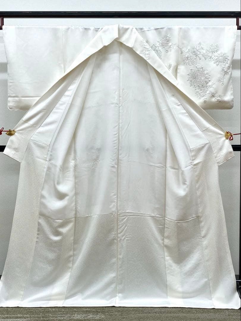 総刺繍 手刺繍 相良刺繍 訪問着 銀駒 銀糸 正絹 躾糸付き 総刺繍 手刺繍 相良刺繍 訪問着 銀駒 銀糸 正絹 躾糸付き K603 - メルカリ