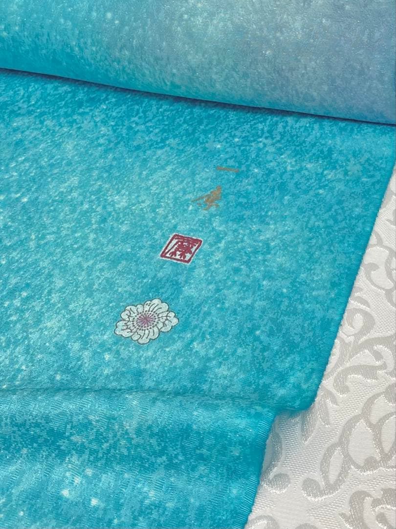 吉野一廉 銀通し 小紋 反物 正絹 着尺 落款入 作家物 No.68 吉野一廉 銀通し 小紋 反物 正絹 着尺 落款入 作家物 No.68 - メルカリ