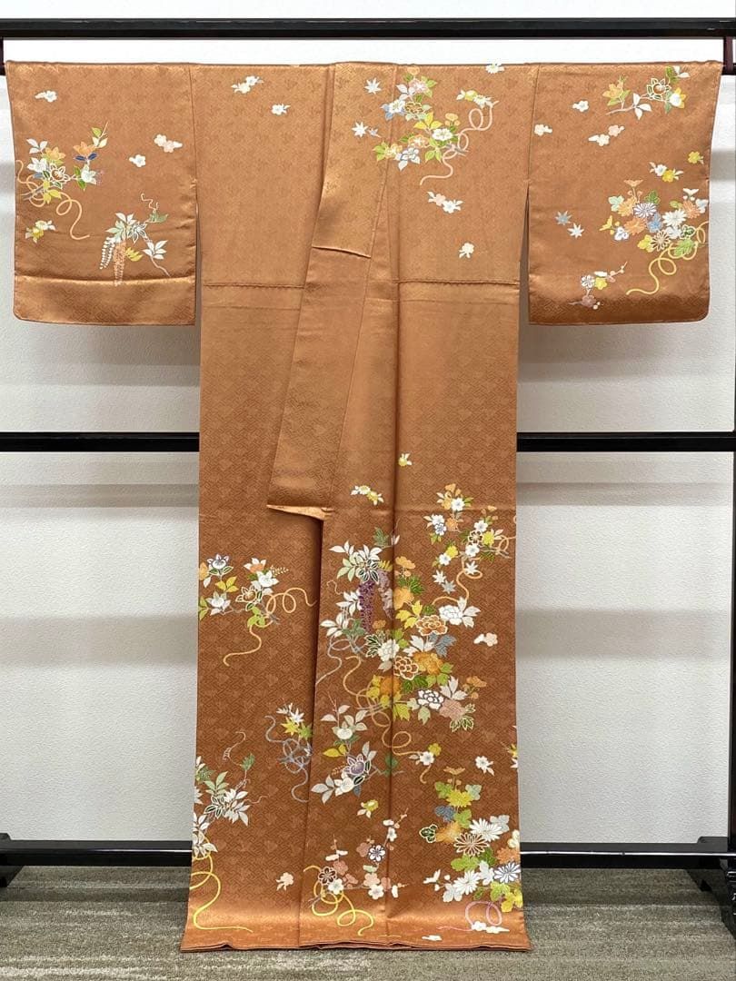 千總謹製 訪問着 落款入 刺繍 金駒 金彩 紋意匠 正絹 躾糸付き K600 