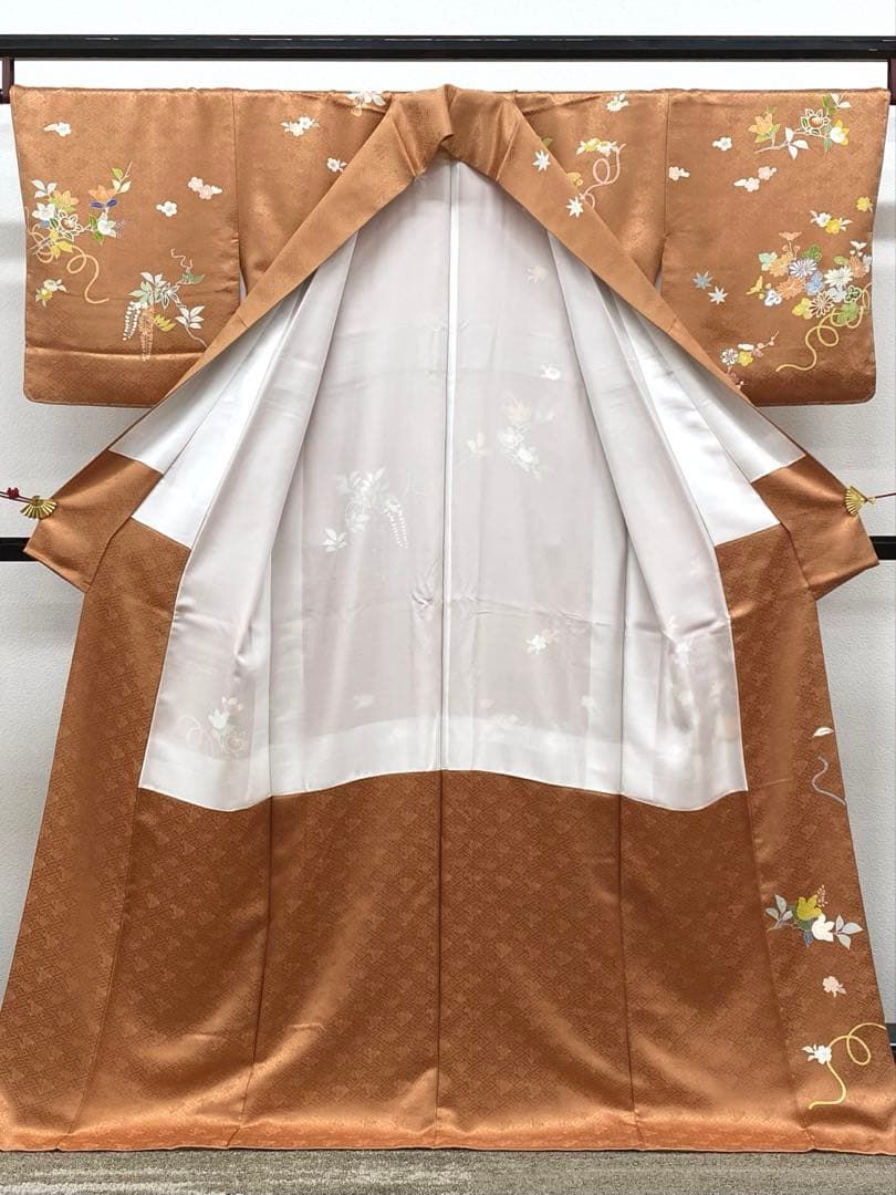 千總謹製 訪問着 落款入 刺繍 金駒 金彩 紋意匠 正絹 躾糸付き K600 