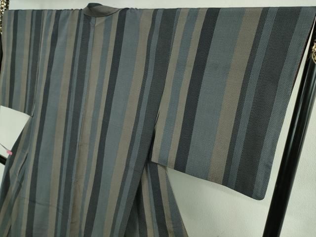 平和屋着物□極上 本塩沢 やまだ織 雪の中のきれ 110亀甲 江口ミヨ子作