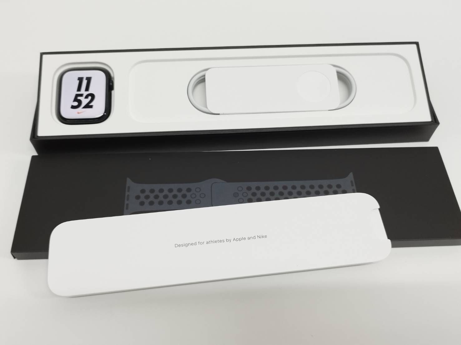 Apple Watch Nike Series 7/GPS/45mm/A2474/ミッドナイト〈MKNC3J/A〉