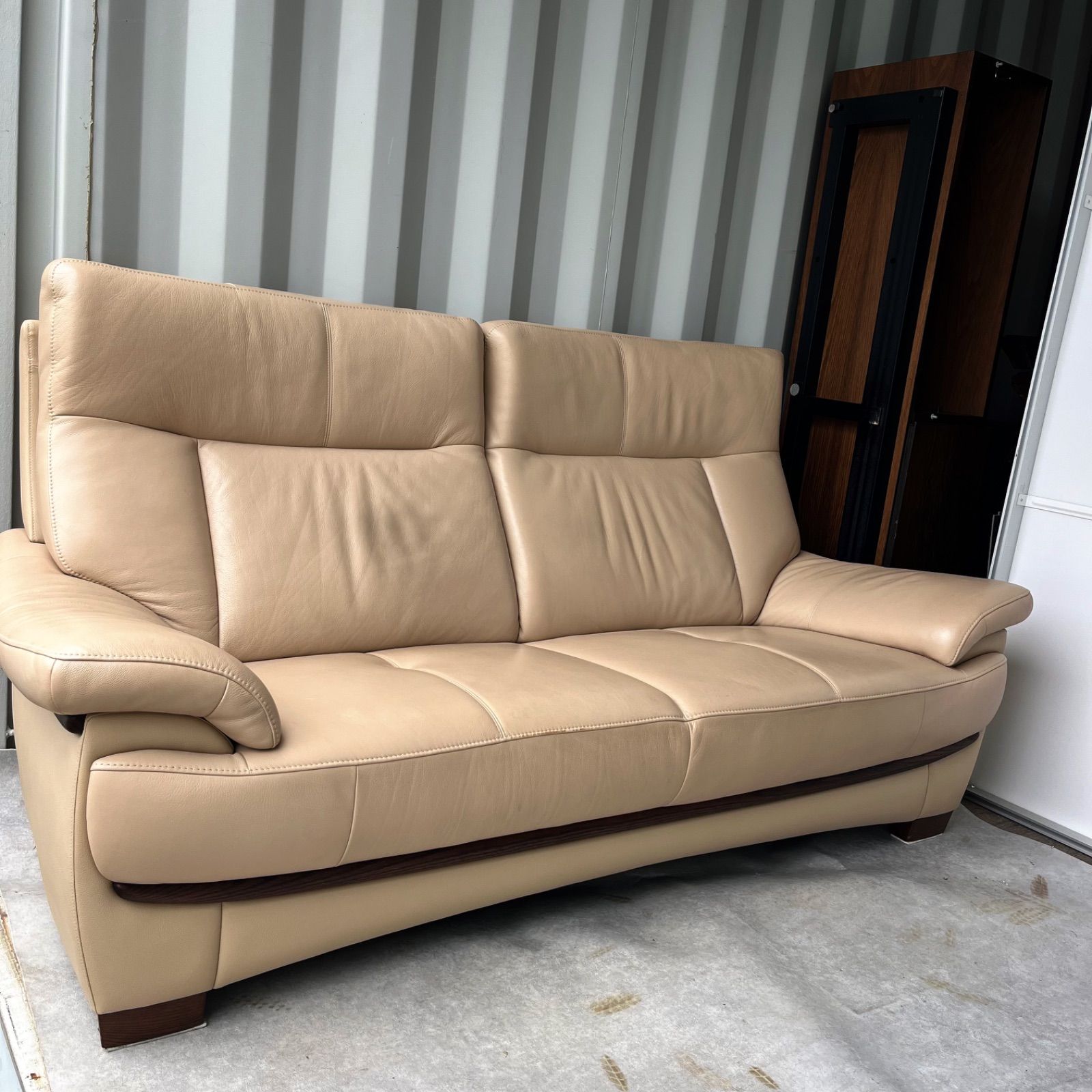 取付無料！カリモク チターノ ゼータ 北欧モダン 本革グリーン2人掛けソファ✨ 取付無料！カリモク チターノ ゼータ 北欧モダン 本革ベージュ2.5人