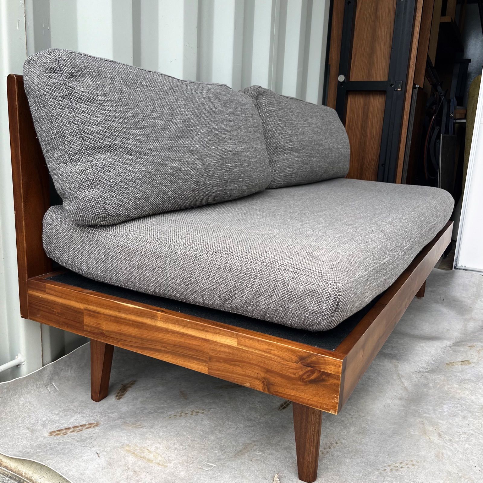 取付無料！ウニコ スウェラ ベンチバックレストw140 2北欧風人掛けソファ 取付無料！ウニコ スウェラ ベンチバックレストw140 2北欧風人掛け