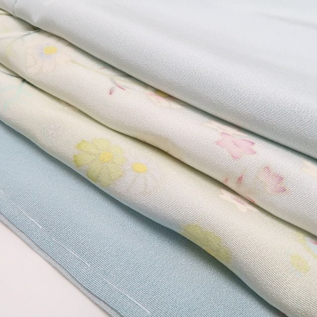 コスモスが届ける爽やかな秋風 訪問着