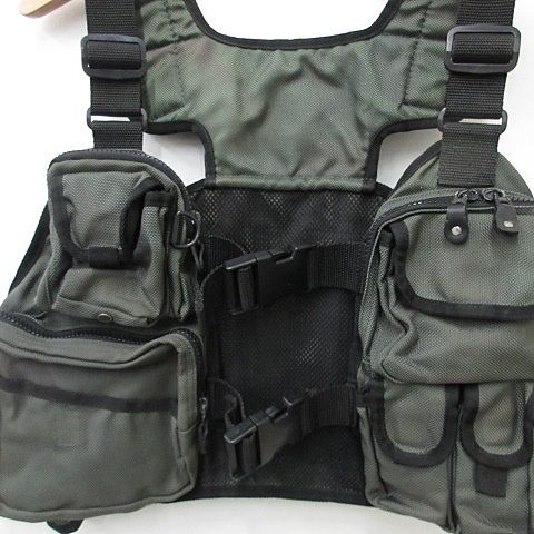 WHIPLASH FACTORY カーキ タクティカルベスト 雷魚 使用感あり
