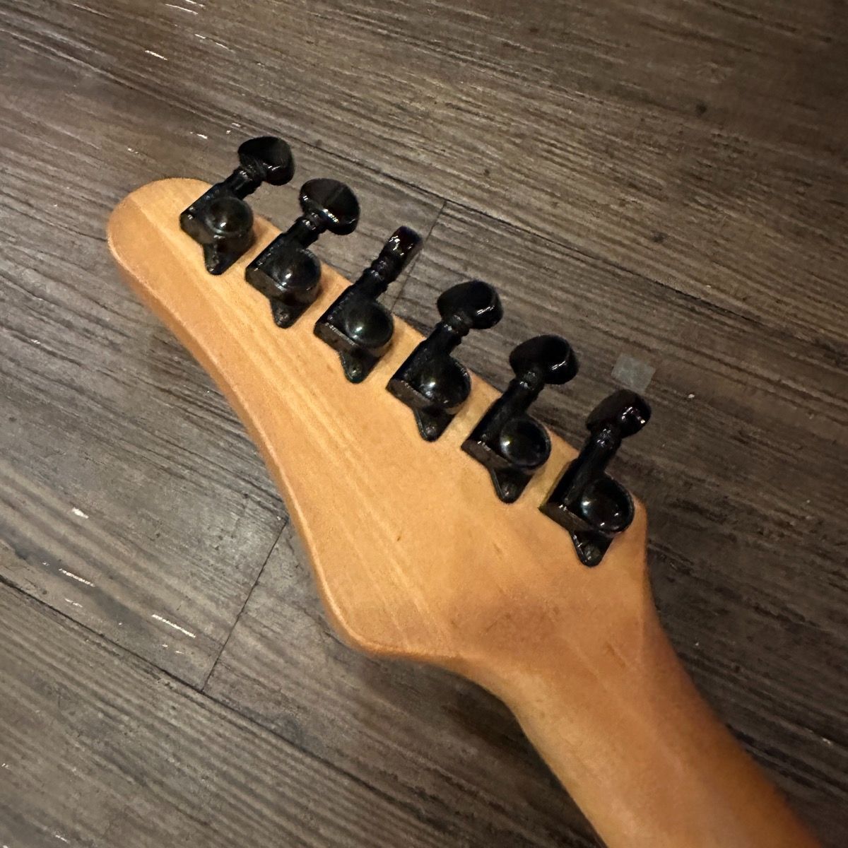 Washburn MG722 Stevie Salas Signature Model Electric Guitar エレキ