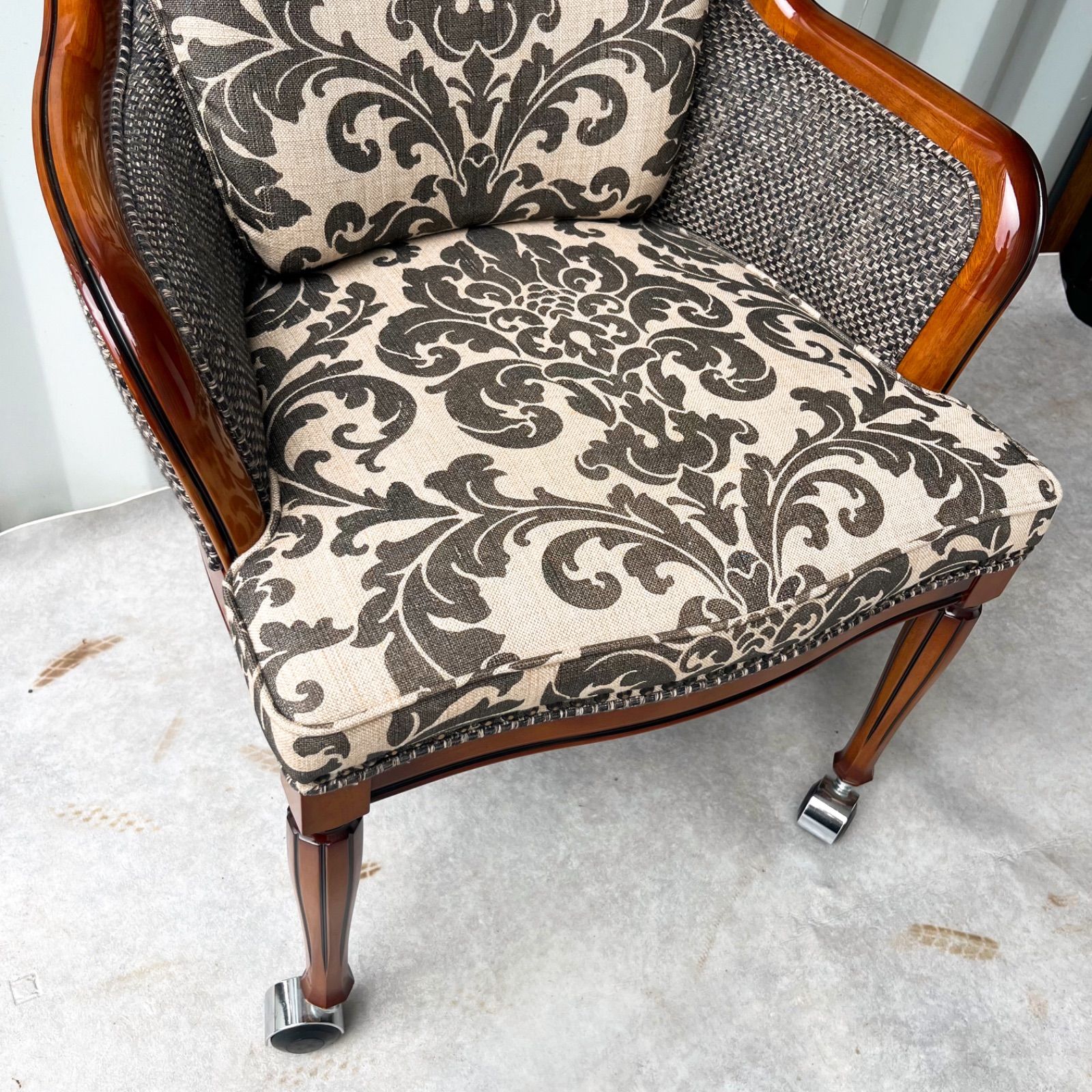 取付無料！マルニ木工 ブリタニア 英国風クラシック キャスター付き