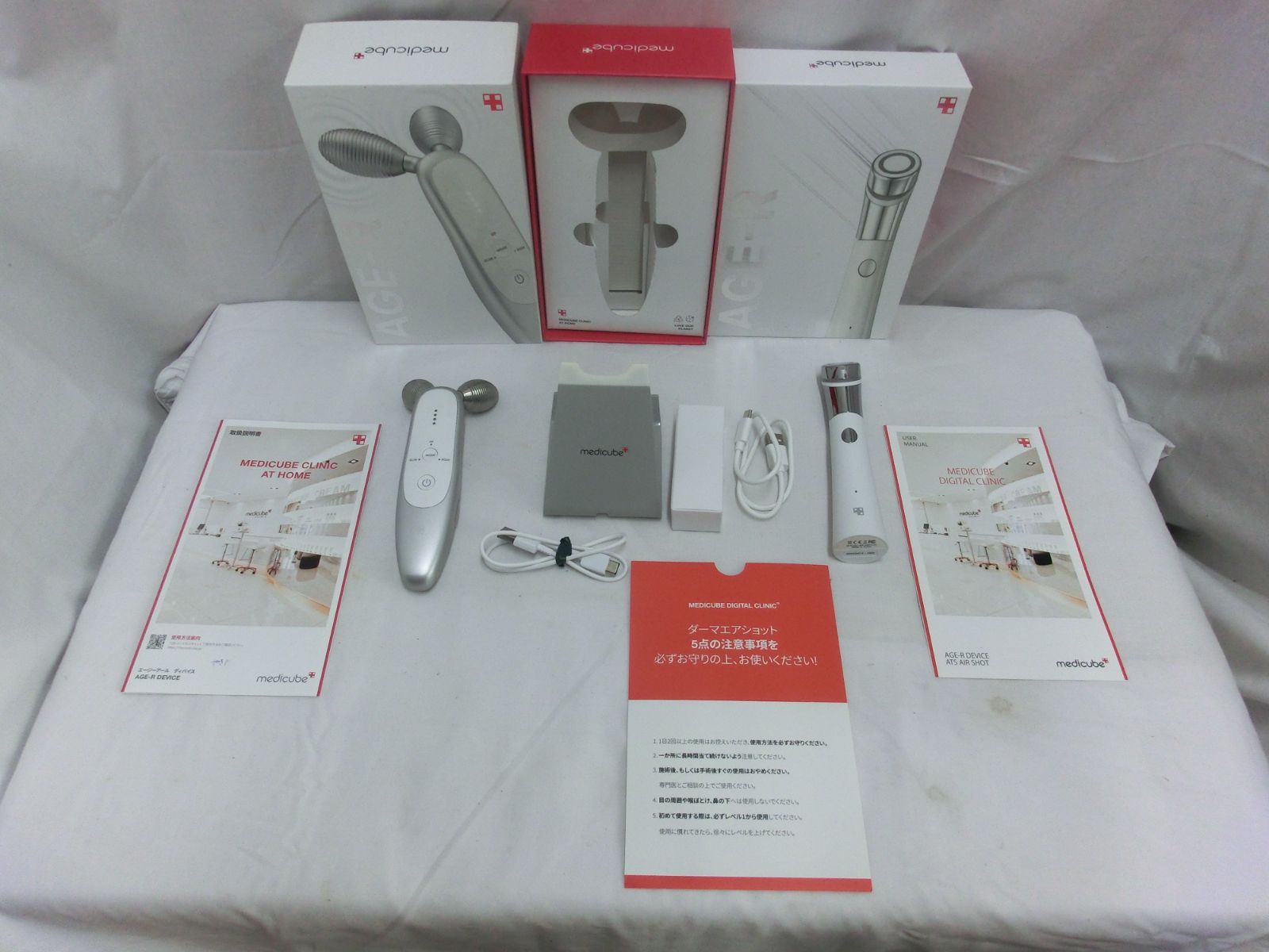 中古品 通電OK 2021年 メディキューブ MEDICUBE AGE-R DERMA EMS SHOT