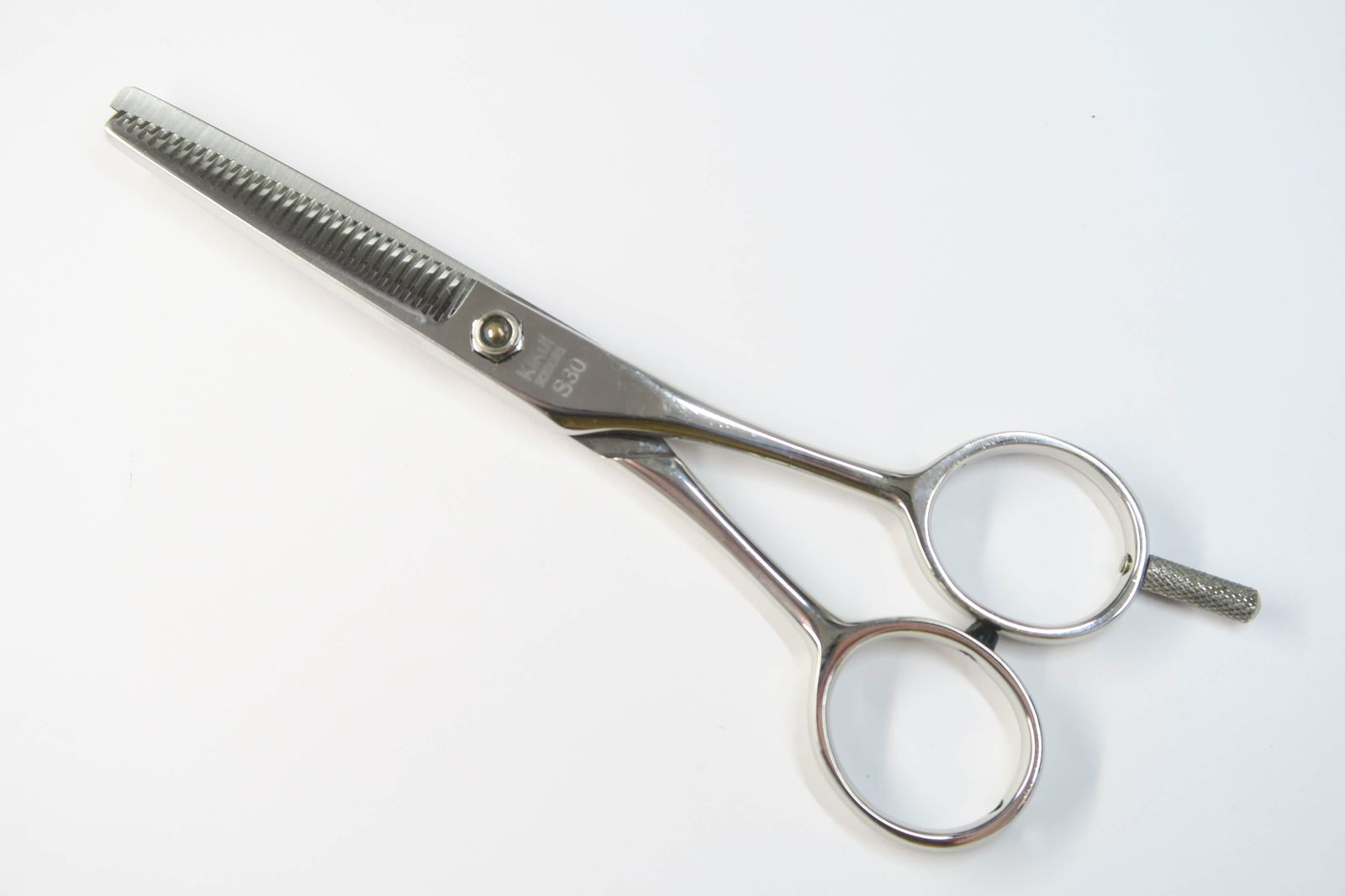 キクスイ　菊水　Upright セニングシザー 5.5インチ　　美容師　理容師 キクスイ 菊水 Upright セニングシザー 5.5インチ 美容師 理容師