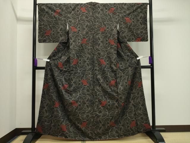 平和屋着物●本場大島紬　7マルキ　舞葉文　正絹　逸品　未使用　CAAY8370gh 平和屋着物○本場大島紬 7マルキ 舞葉文 正絹 逸品 未使用 CAAY8370gh